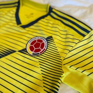 Adidas Jersey size S Colombia